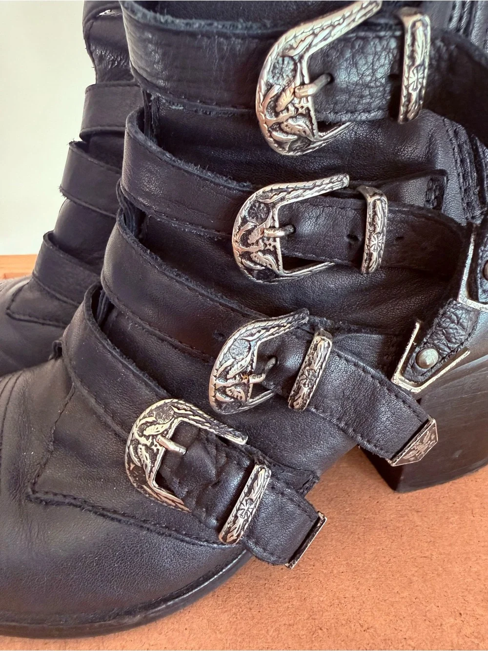Steve Madden Black Leather Buckle Western Ankle Boots